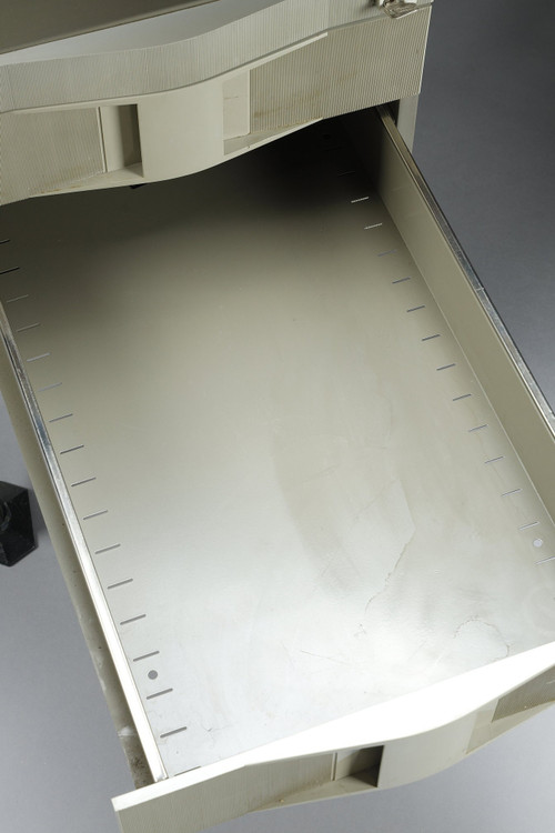Grande scrivania “ARCO” per Olivetti di BBPR