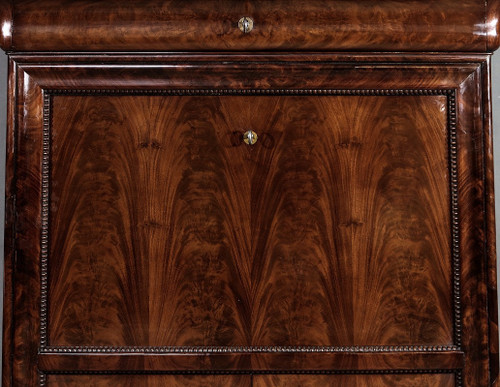 Piccolo Secretaire in Radica di Mogano, Periodo Restauro - Inizio XIX Secolo