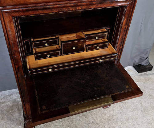 Piccolo Secretaire in Radica di Mogano, Periodo Restauro - Inizio XIX Secolo