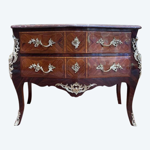Kommode mit Intarsien im Louis-XV-Stil