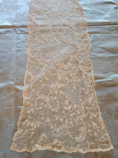 Etole en tulle brodé, époque vers 1900