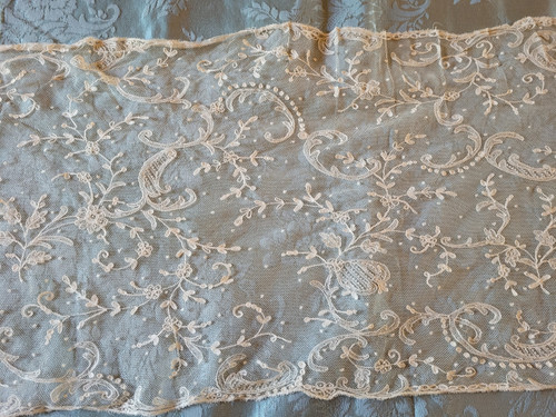Etole en tulle brodé, époque vers 1900