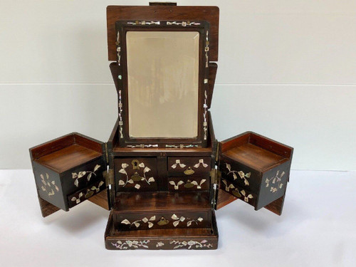 Cabinet China or Indochina 19th century ironwood inlaid with mother-of-pearl marquetry