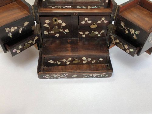 Cabinet China or Indochina 19th century ironwood inlaid with mother-of-pearl marquetry