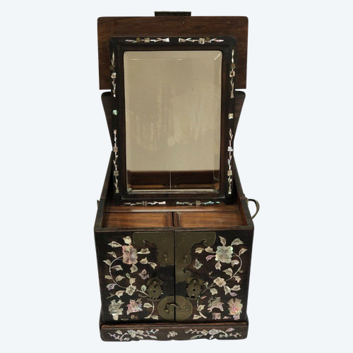 Cabinet China or Indochina 19th century ironwood inlaid with mother-of-pearl marquetry