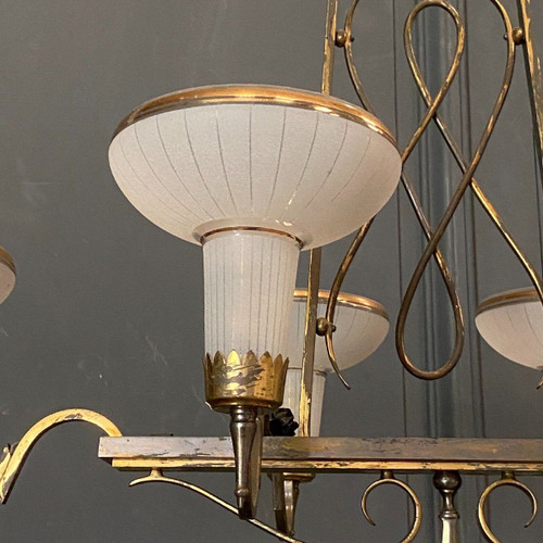Lampadario in metallo dorato 1950 6 luci molate in vetro satinato