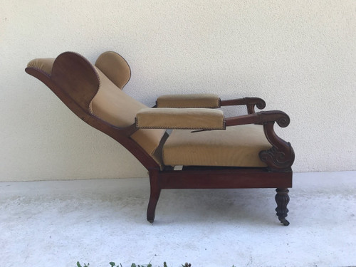 Sessel Voltaire mit Ohren alt Mahagoni Restaurationszeit Modell neigbar