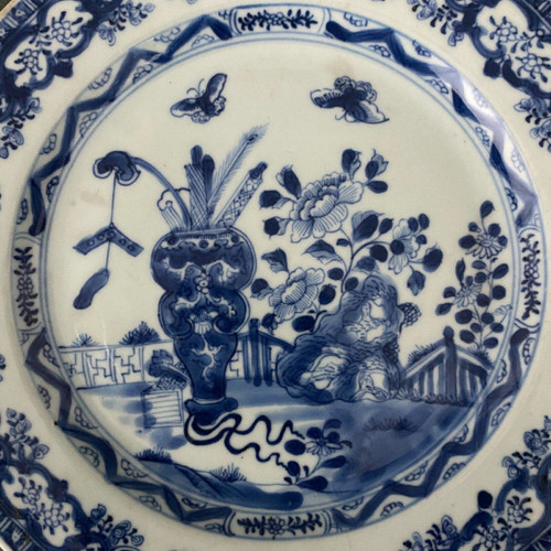 Assiette bleue de Chine XIXe décor de papillons
