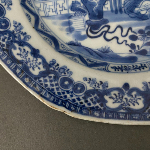 Assiette bleue de Chine XIXe décor de papillons