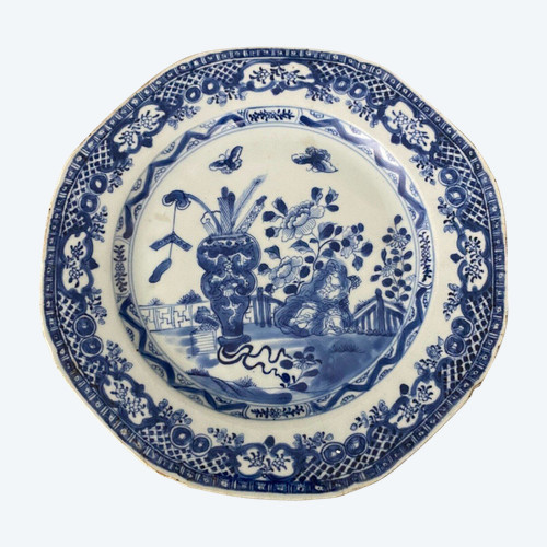 Assiette bleue de Chine XIXe décor de papillons
