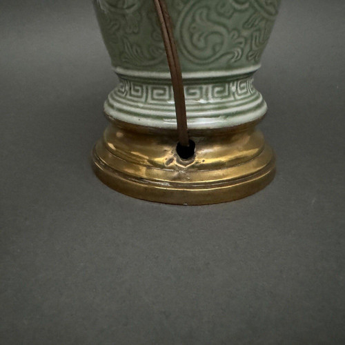 Lampe Napoléon III en céladon vert sur une base en laiton
