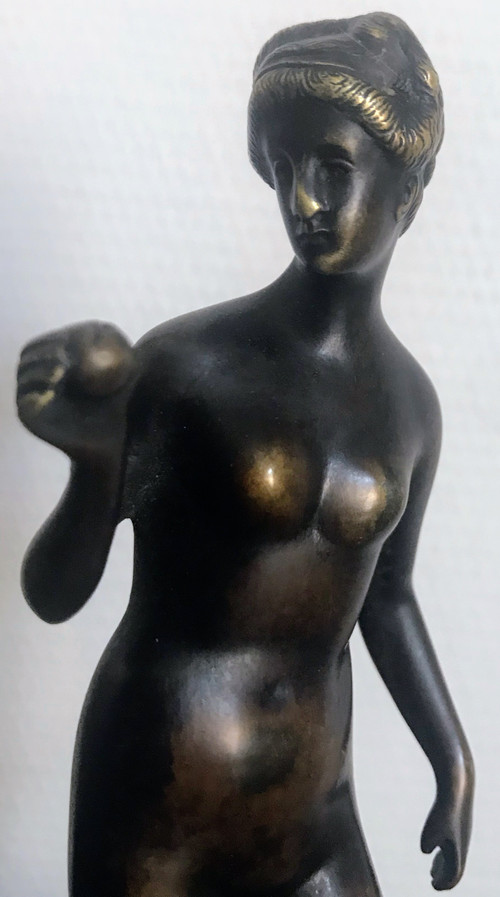 Venus with golden apple , Italy 17th century