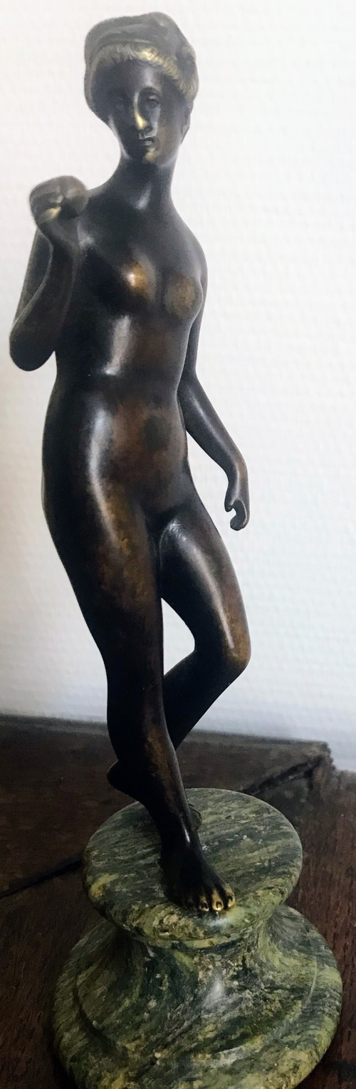 Venus with golden apple , Italy 17th century