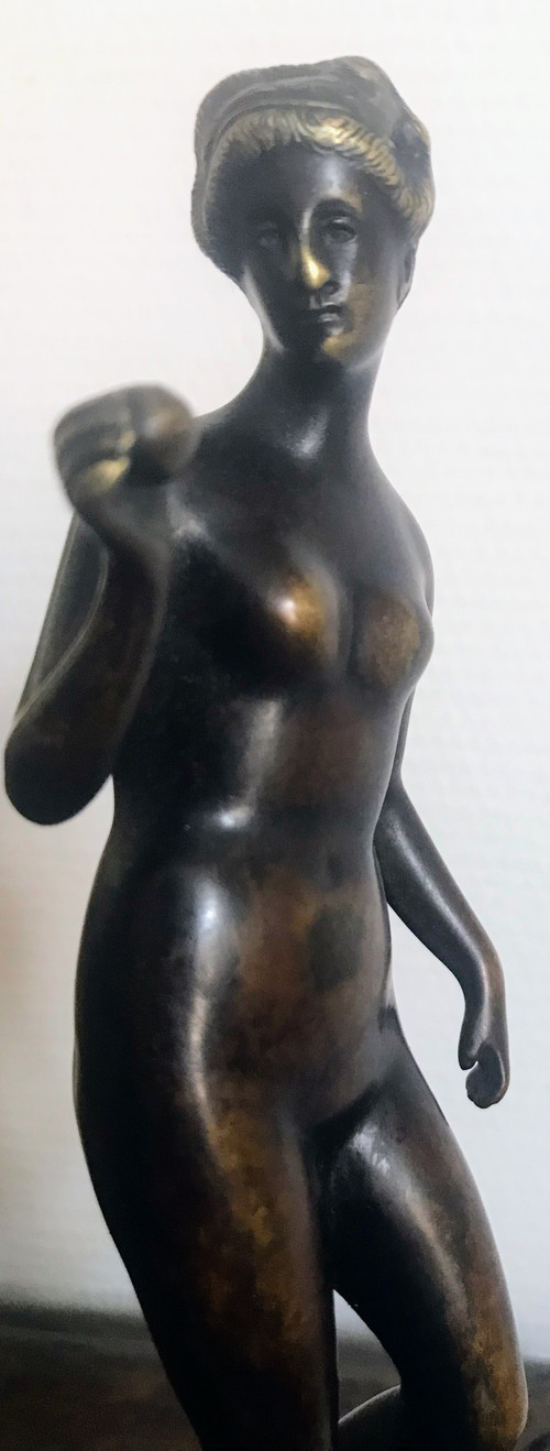 Venus with golden apple , Italy 17th century