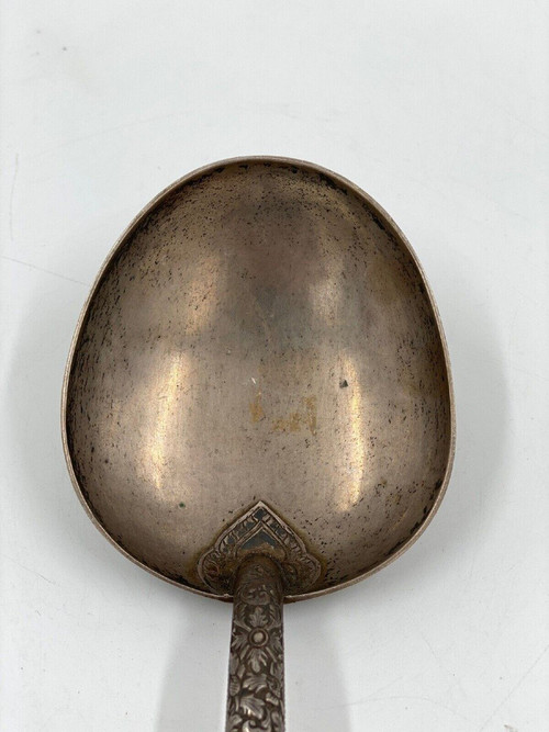 Silver spoon China with foliage decoration late 19th century