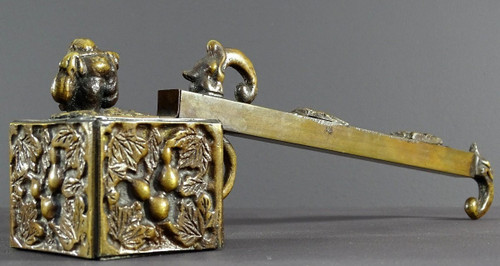 Japan, 1930s/1950s, Bronze inkwell with relief decoration of a figure and a dragon.