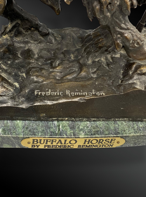 La corsa dei bufali; scultura in bronzo firmata Frédéric REMINGTON. Stati Uniti XX secolo