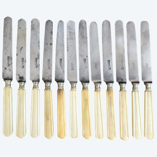 12 Messer, Stahlklinge, Elfenbeingriff, 19. Jahrhundert