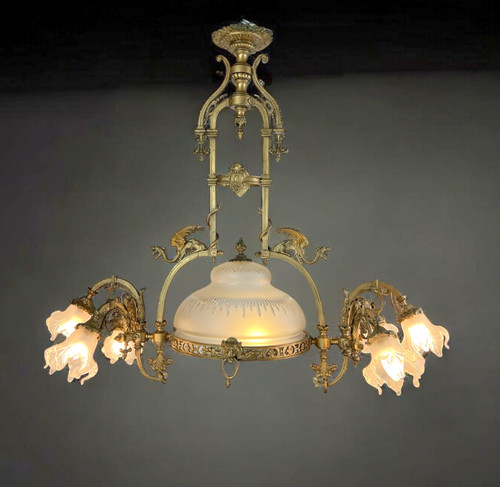 GRAND LUSTRE A 8 LUMIÈRES EN BRONZE A DÉCOR DE DRAGONS AVEC VERRERIE D ORIGINE