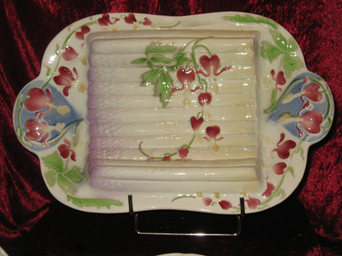 17-piece asparagus set in Saint Clément barbotine with floral decoration, Art Nouveau period