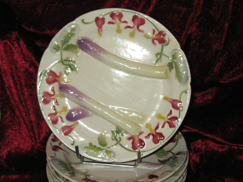 17-piece asparagus set in Saint Clément barbotine with floral decoration, Art Nouveau period