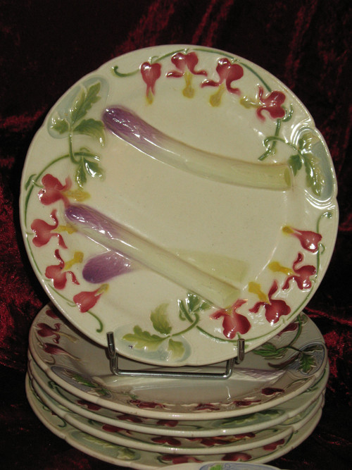 17-piece asparagus set in Saint Clément barbotine with floral decoration, Art Nouveau period