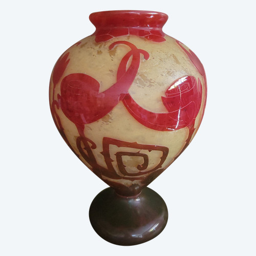 Art Deco vase on pedestal, Spirales model, signed Le Verre Français 1923/1926
