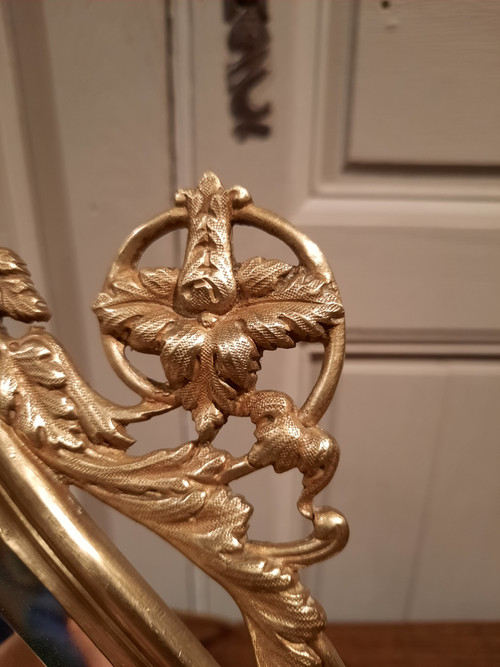 Miroir de salon en bronze de style Régence d’époque XIXème siècle.