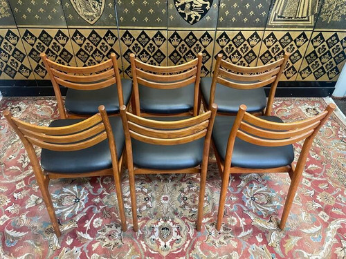 Set of 6 Scandinavian oak chairs