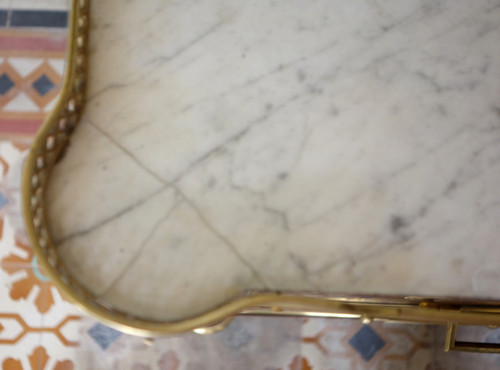 Cassettone da ufficiale del Direttorio Luigi XVI in mogano maculato in stile Molitor fine XVIII secolo