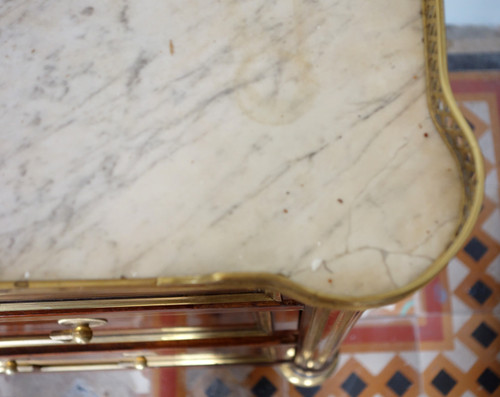Cassettone da ufficiale del Direttorio Luigi XVI in mogano maculato in stile Molitor fine XVIII secolo