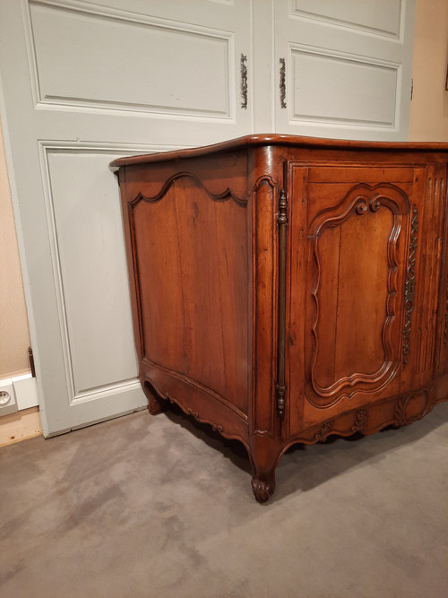 Credenza curva Luigi XV in legno di ciliegio, XVIII secolo.
