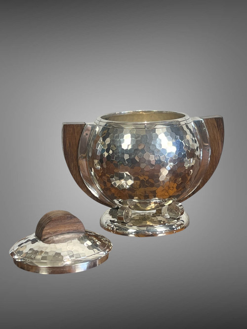 JEAN DEPRÉS ( 1889-1980 ) / HAMMERED SILVER-PLATED TEA AND COFFEE SET