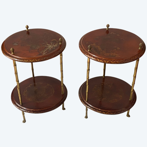 1970′ Paire De Guéridons Style Maison Baguès Décor Bambou Bronze Doré Avec Plateaux Laque de Chine