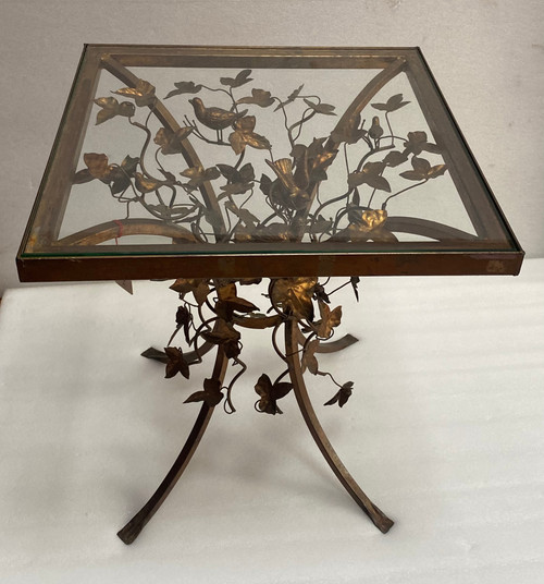 1970′ Guéridon En Fer Patiné Decor Végétal Aux Oiseaux 525 X 525 cm Hauteur : 60 cm