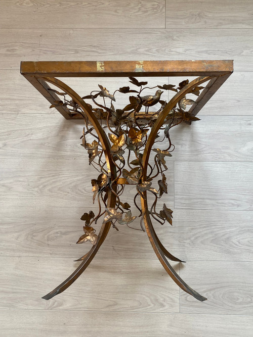 1970′ Guéridon En Fer Patiné Decor Végétal Aux Oiseaux 525 X 525 cm Hauteur : 60 cm