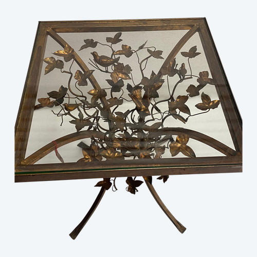 1970′ Guéridon En Fer Patiné Decor Végétal Aux Oiseaux 525 X 525 cm Hauteur : 60 cm