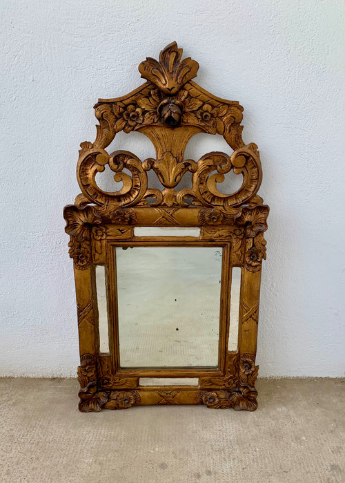Miroir à parecloses bois doré 
