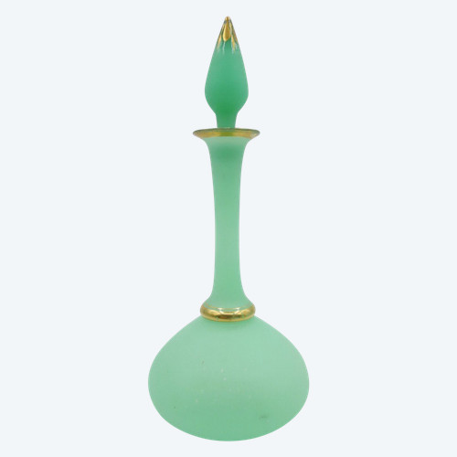 Flacon en opaline, XIXe siècle.  