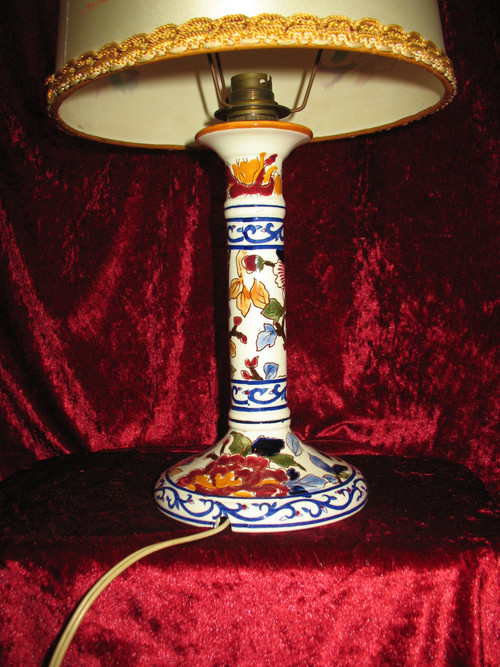Gien earthenware candlestick lamp decorated with peonies with its original lampshade