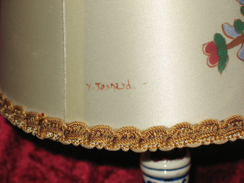 Gien earthenware candlestick lamp decorated with peonies with its original lampshade