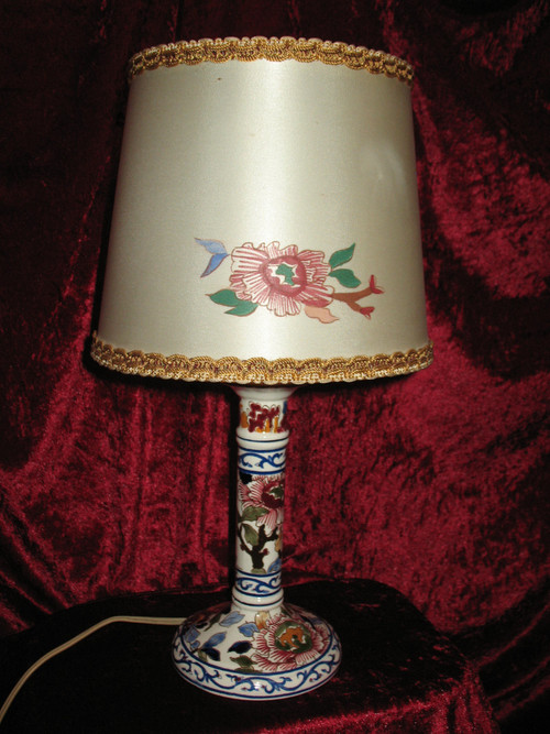 Gien earthenware candlestick lamp decorated with peonies with its original lampshade