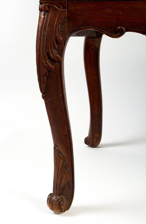 Poltrona con base a canna in legno naturale modellato e intagliato del periodo Regency, circa 1720