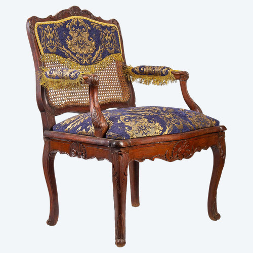 Poltrona con base a canna in legno naturale modellato e intagliato del periodo Regency, circa 1720