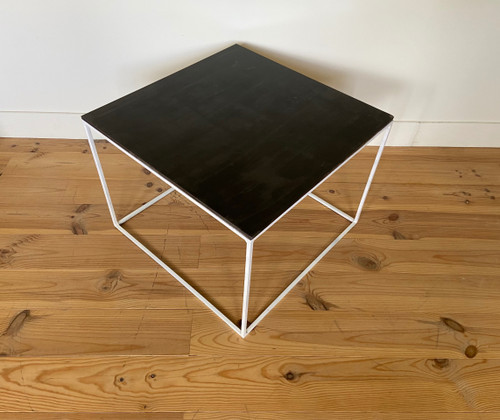 Table basse ou table d'appoint carrée en ardoise.