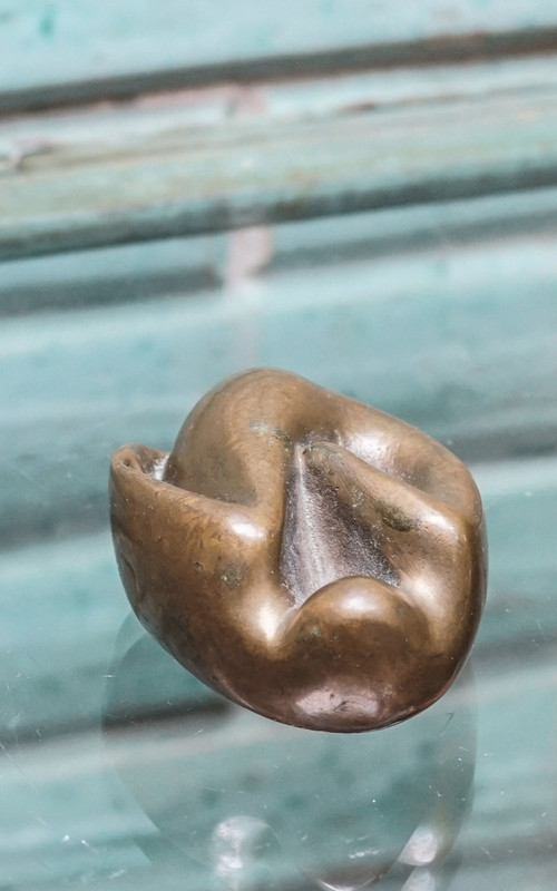 Small sculpture Woman in Bronze 1983
