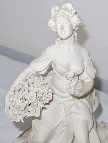  Groupe en Biscuit de Capodimonte, signé C. Villari – XXe 