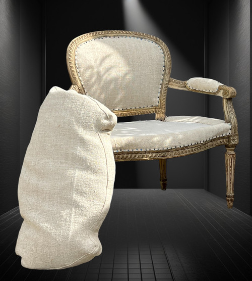 FAUTEUIL D'ENFANT ANCIEN DU XIXe DE STYLE LOUIS XVI EN BOIS PATINÉ REFAIT A NEUF