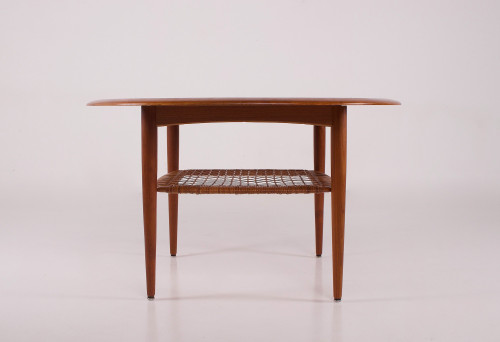 Danish coffee table Johannes Andersen.