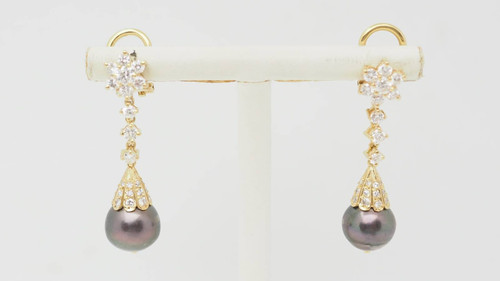 Boucles d'oreilles en or jaune, Diamants et perles de Tahiti 